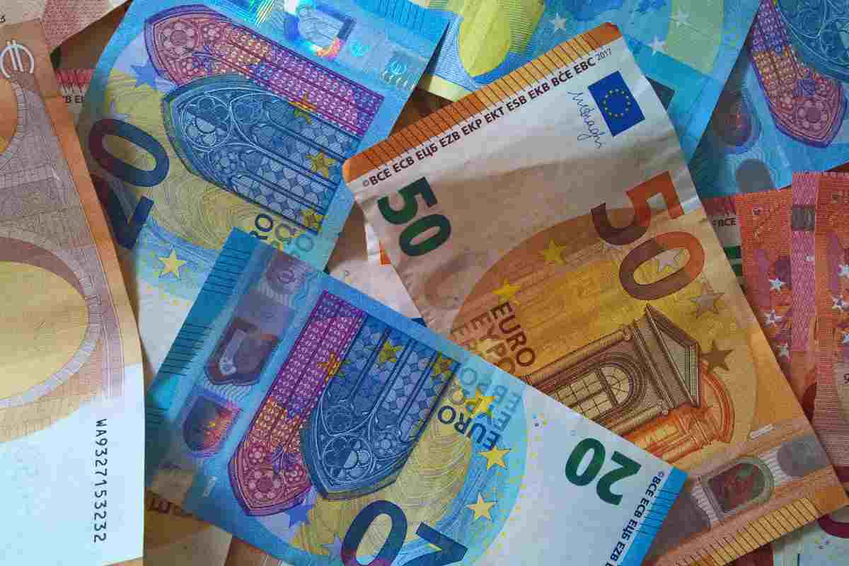 come dimostrare i versamenti in contante