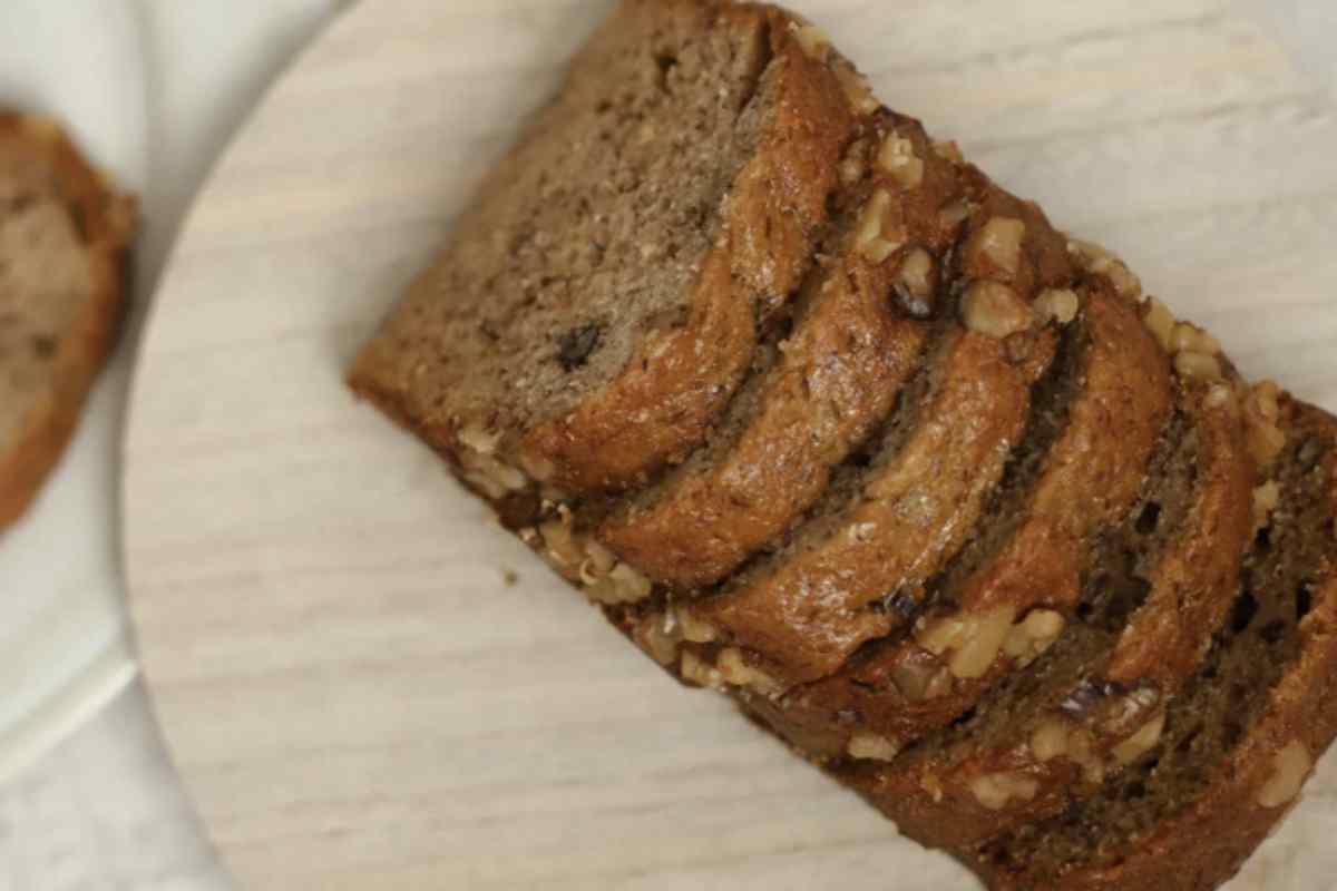Un’altra interpretazione interessante è l’Oats banana bread, un dolce vegano e gluten free che unisce farina d’avena e di riso, semi di chia