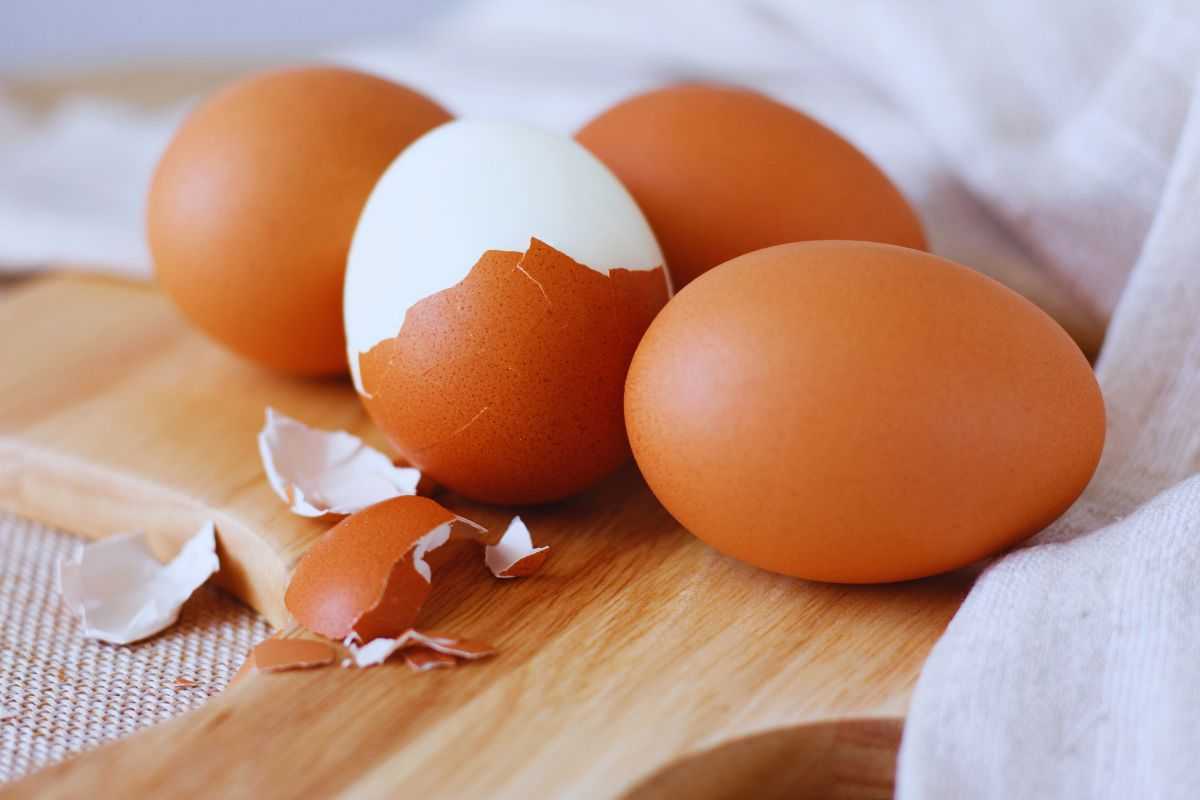 uova sode nella friggitrice ad aria